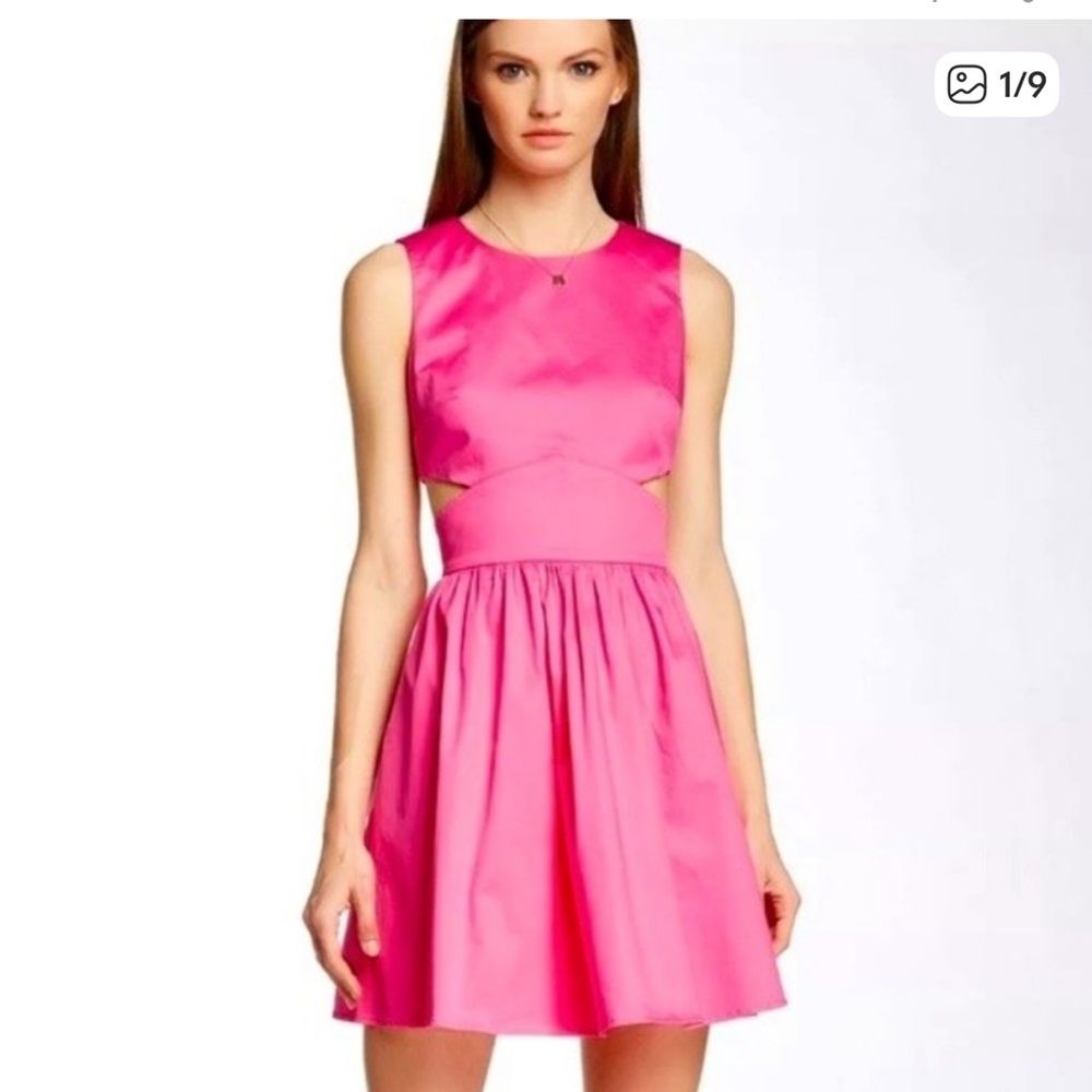 NWT French Connection Solid
Cutout PARTY Dress PINK Size 4 with pockets